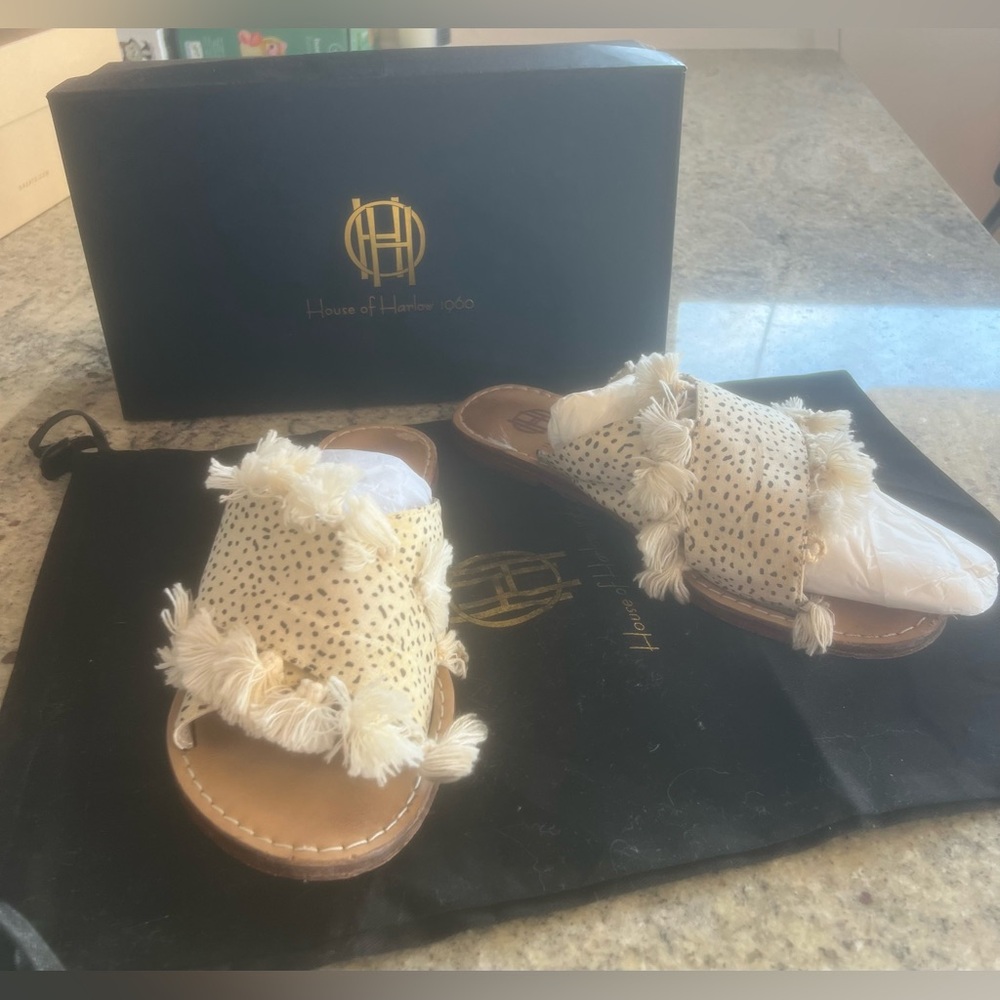 House of Harlow 1960 x Revolve ‘Ginny’ Tassel White Slide Sandals Sz 7!!